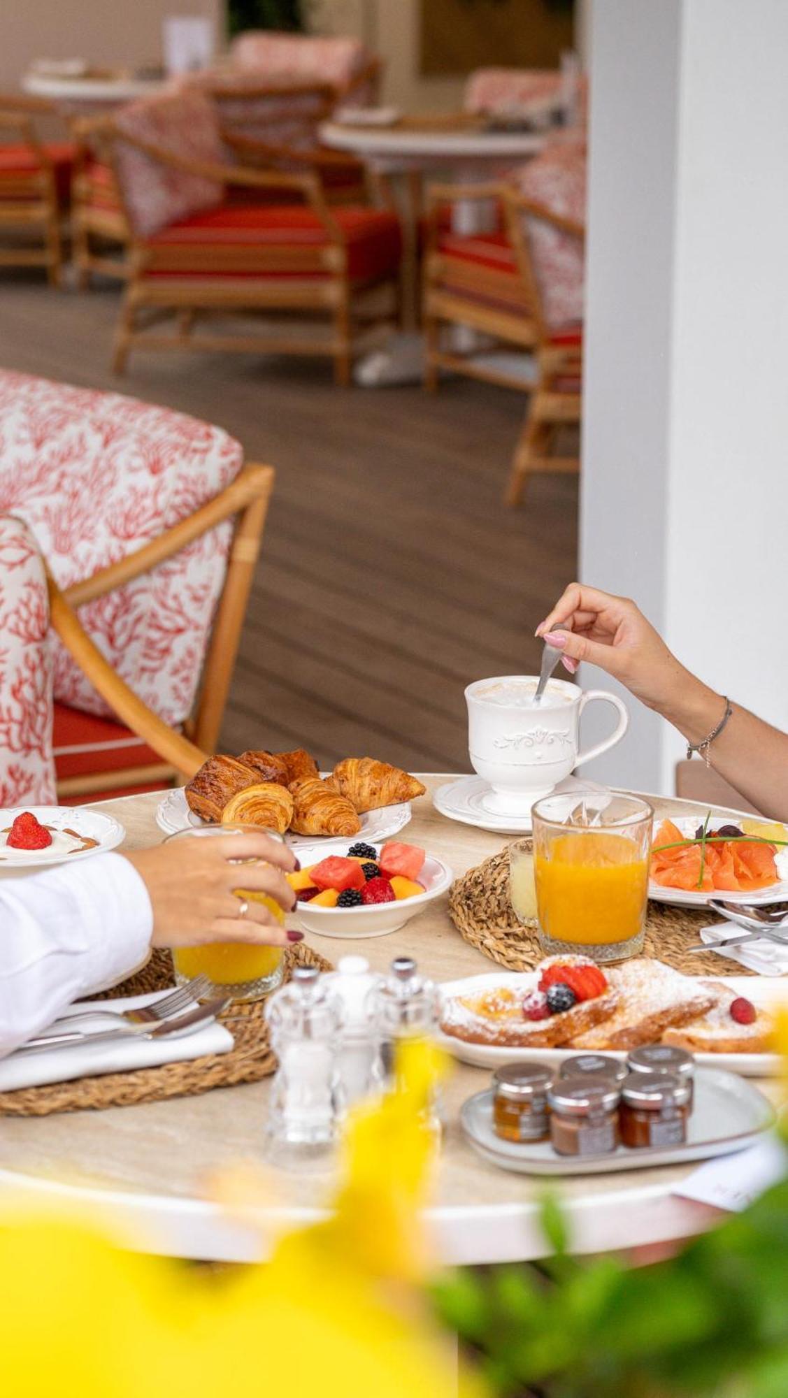 Hotel La Tartane 쎙뜨호뻬 외부 사진